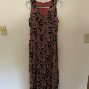 Body Con V-Neck Dress sz L